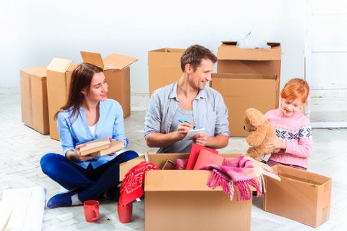 Local furniture pick-up service planning access and loading in Lisson Grove